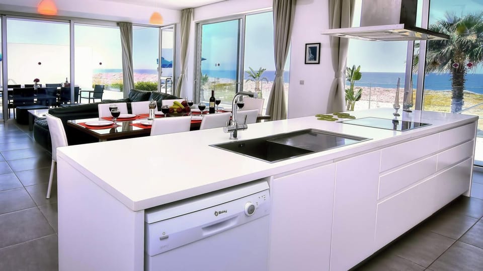 Villa, 4 Bedrooms, Smoking | Interior