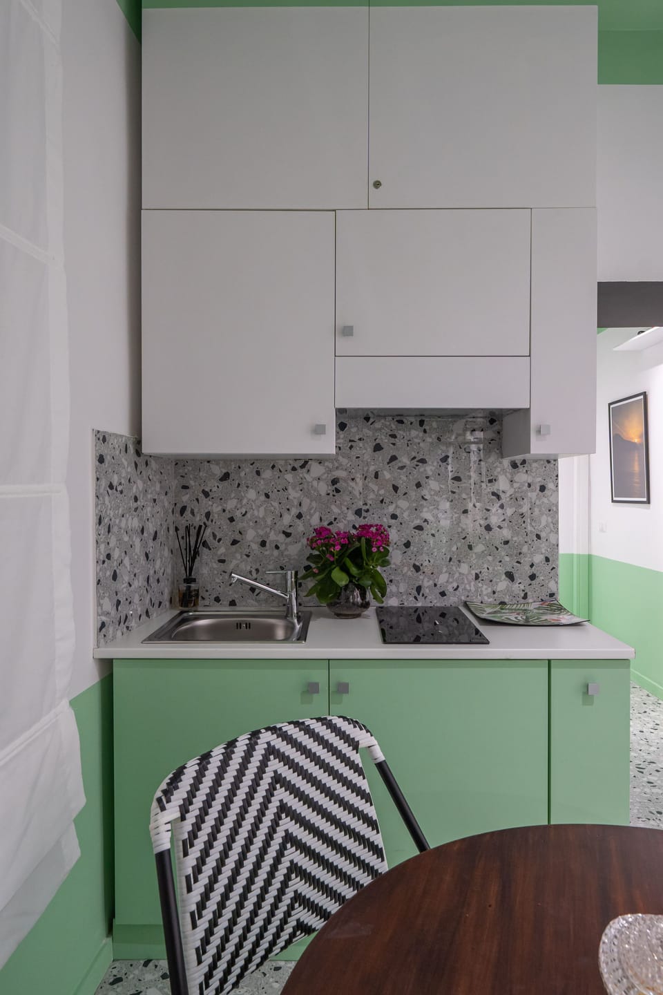 Fridge, microwave, stovetop