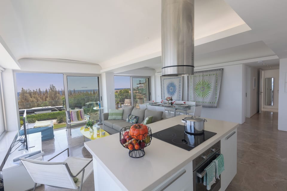 Apartment, 2 Bedrooms, Balcony, Garden View | Interior
