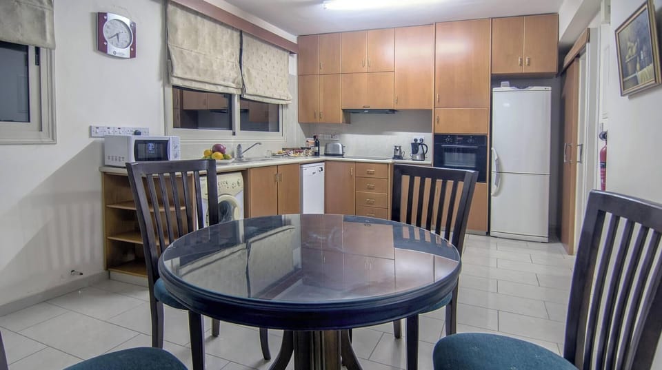 Villa, 3 Bedrooms, Smoking, Private Pool | Private kitchen