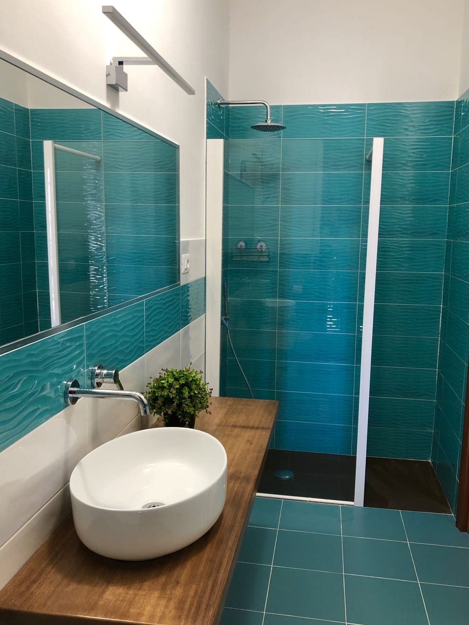 Standard Quadruple Room, Private Bathroom, Mountain View | Bathroom | Shower, rainfall showerhead, free toiletries, hair dryer