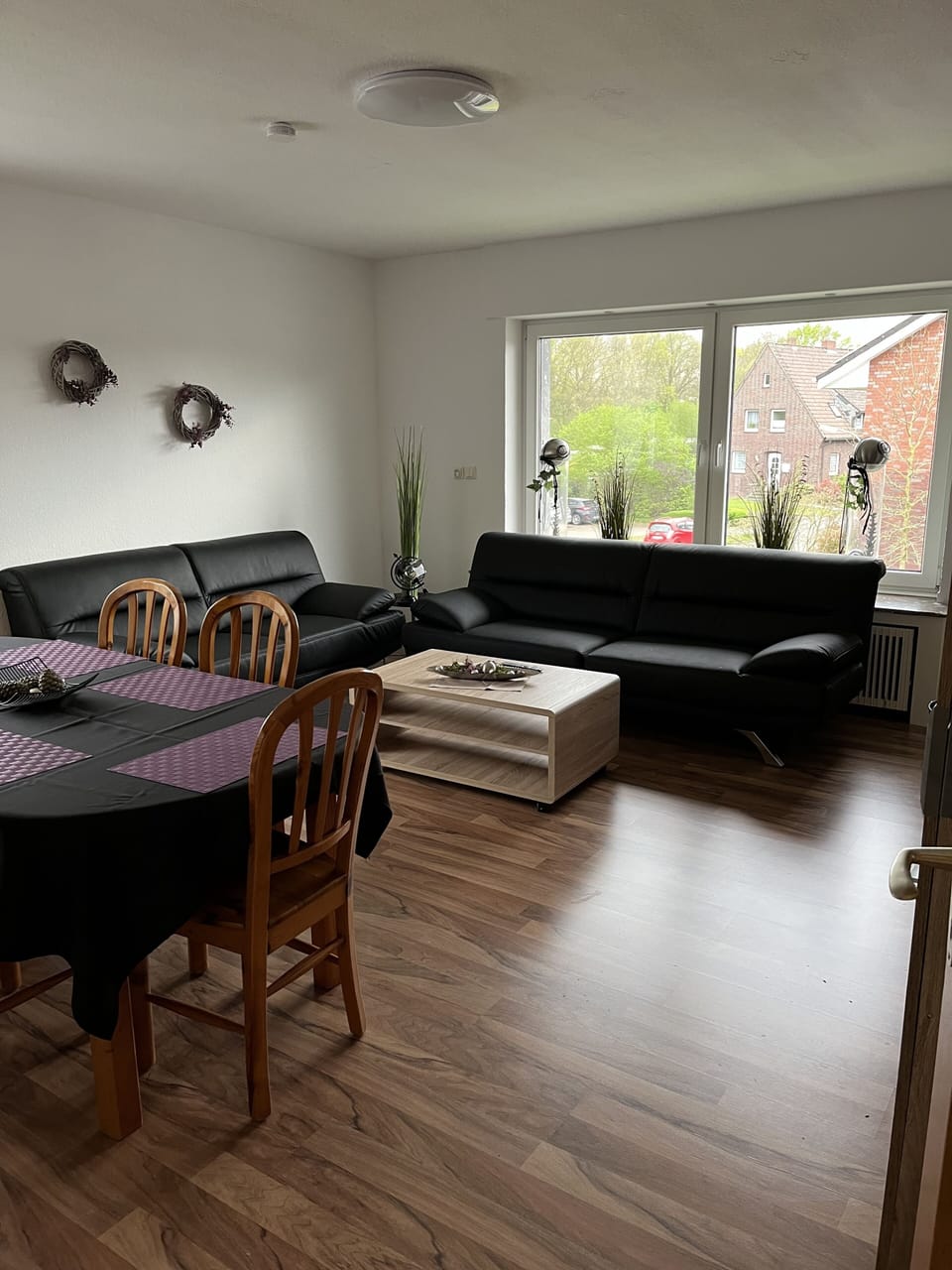Business-Apartment, 2 bed rooms, 1 living room | Living area | 56-inch TV with digital channels