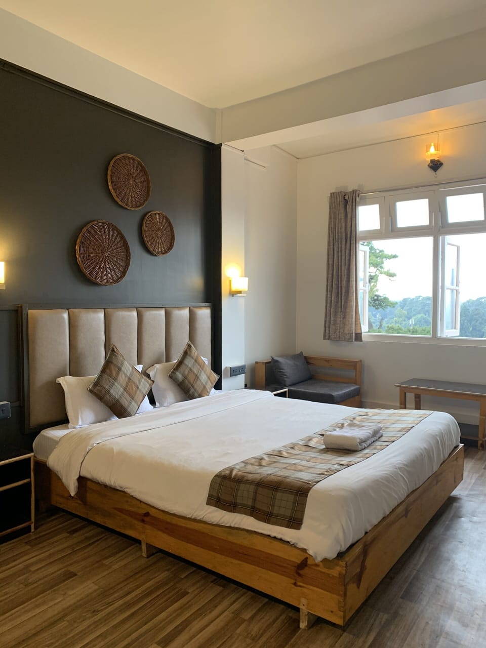 Deluxe Room | Premium bedding, pillowtop beds, desk, soundproofing