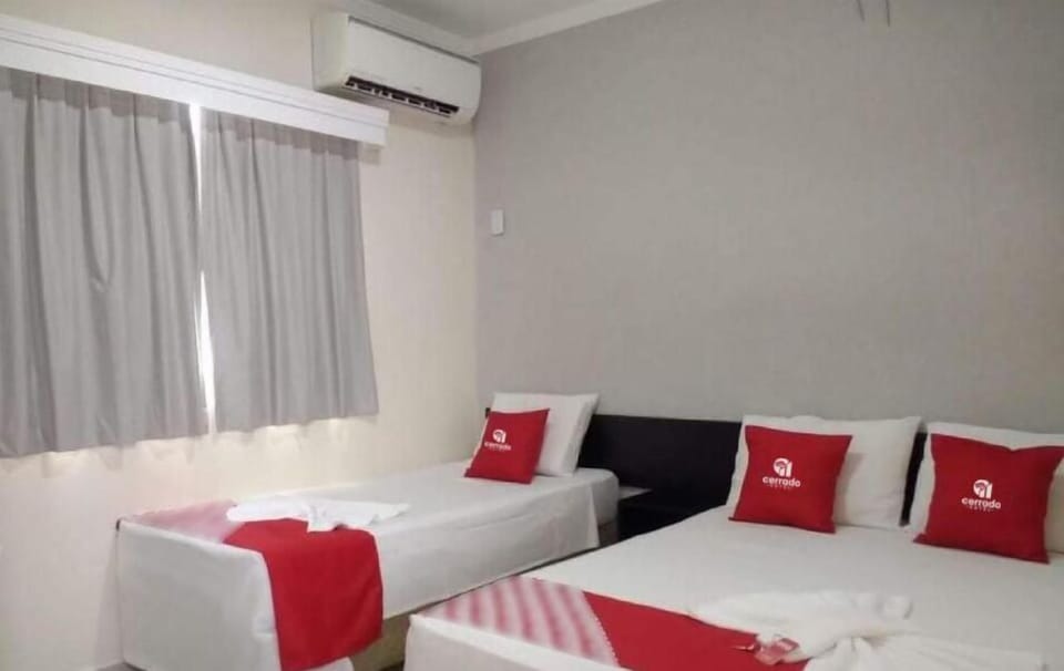 Standard Triple Room | Minibar, desk, free WiFi, bed sheets
