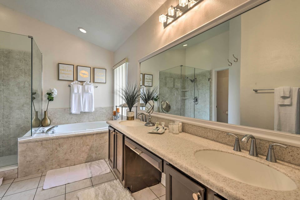 Apopka Single-story Home w/ Private Lanai + Pool! Cottage in Apopka