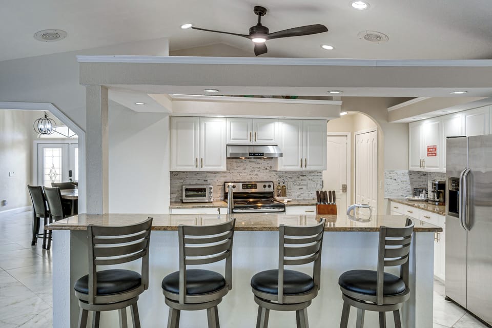House (4 Bedrooms) | Interior