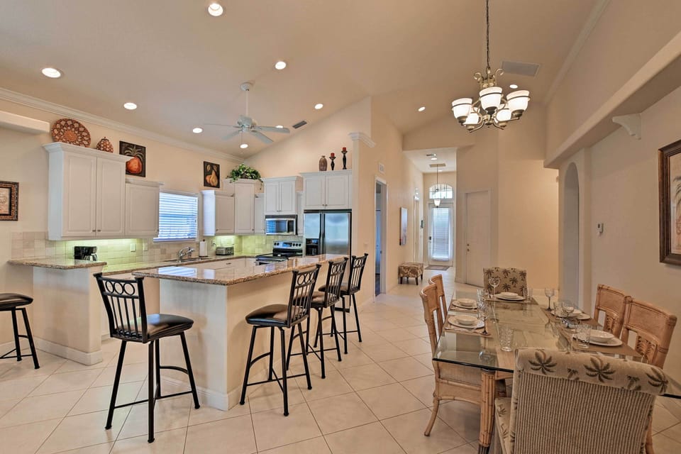 House (4 Bedrooms) | Interior