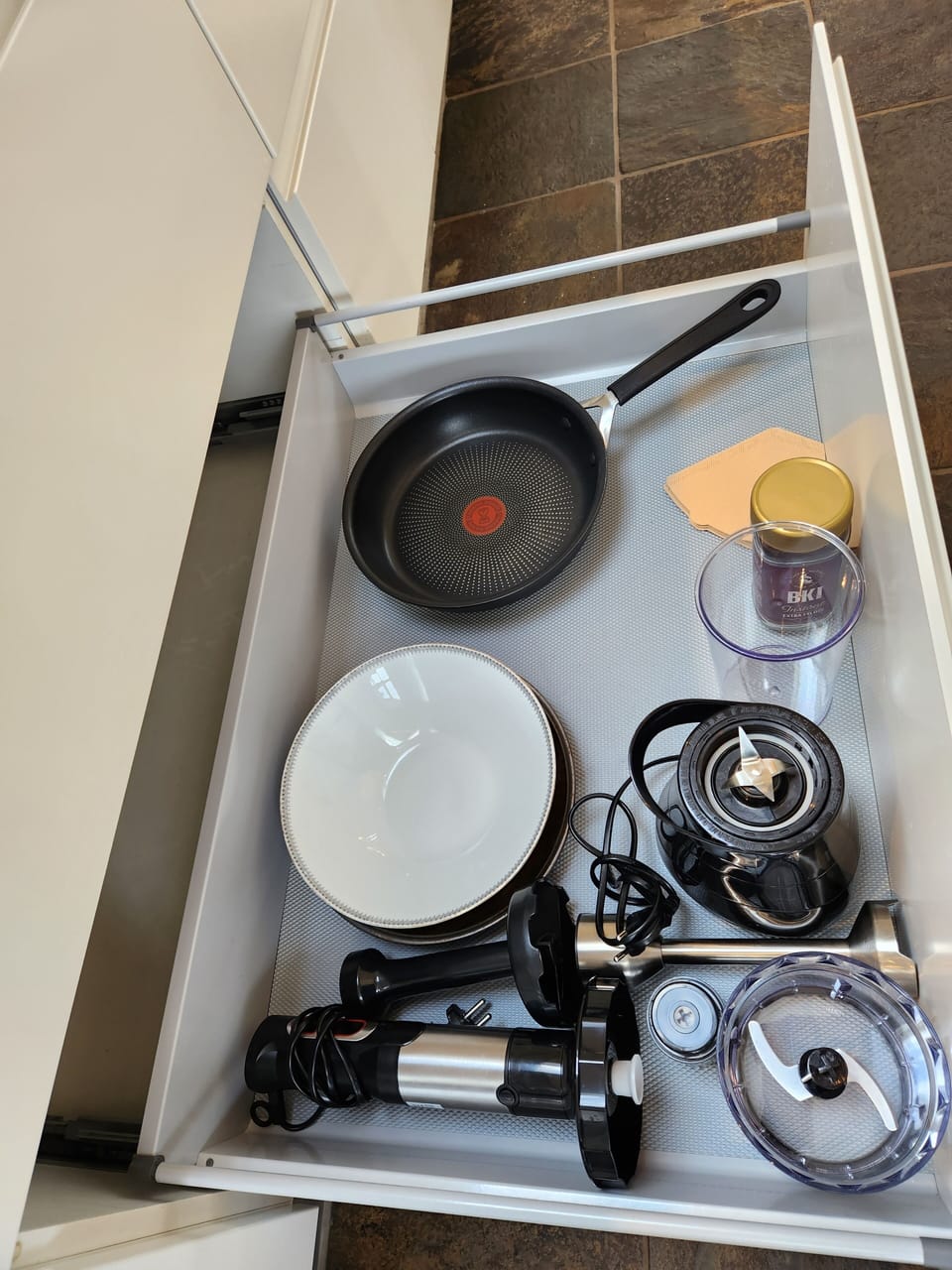 Fridge, dishwasher, electric kettle, cookware/dishes/utensils