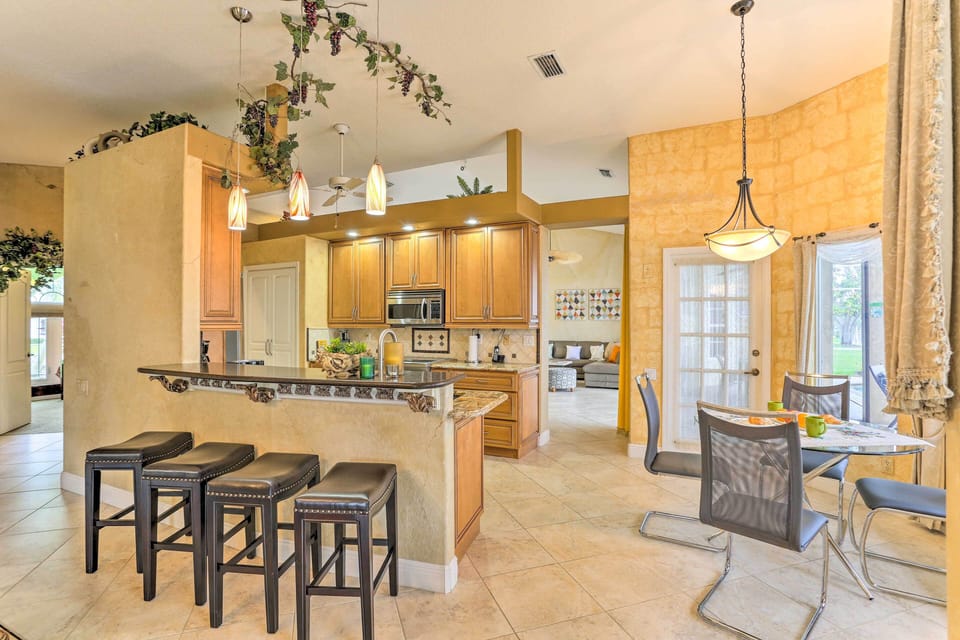 House (3 Bedrooms) | Interior