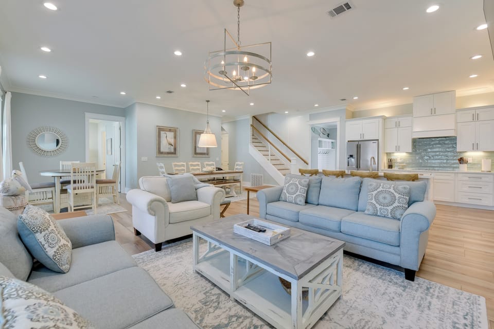 House (4 Bedrooms) | Front of property