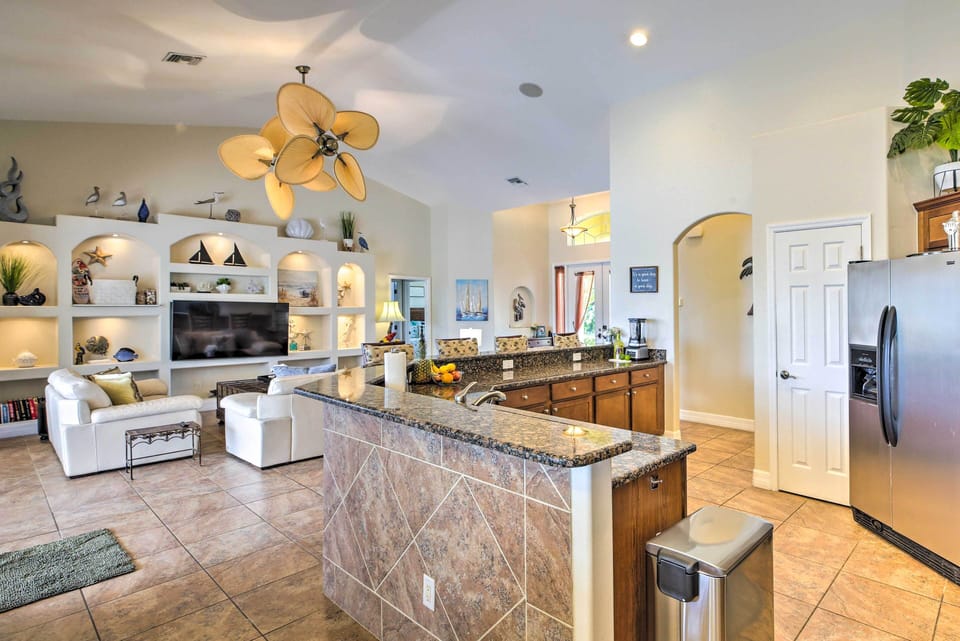 House (4 Bedrooms) | Interior