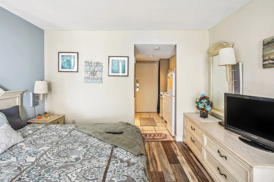 Apartment (0 Bedroom) | Interior
