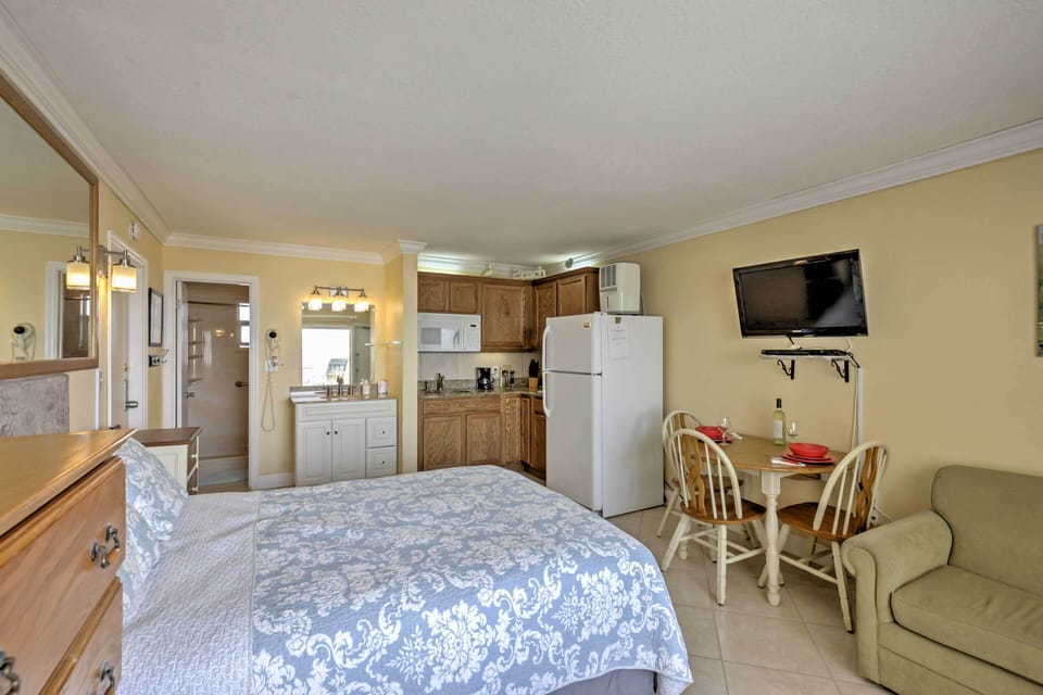 Apartment (0 Bedroom) | Interior