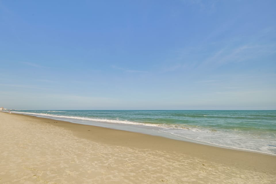 Oceanfront Myrtle Beach Condo: Resort-style Perks! Apartment in Myrtle Beach