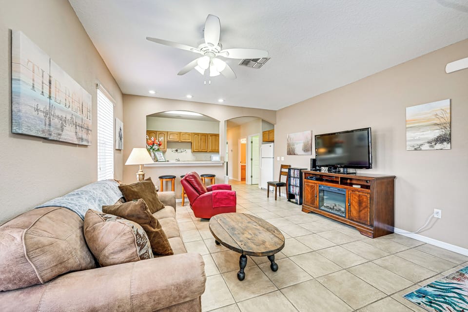 House (3 Bedrooms) | Front of property