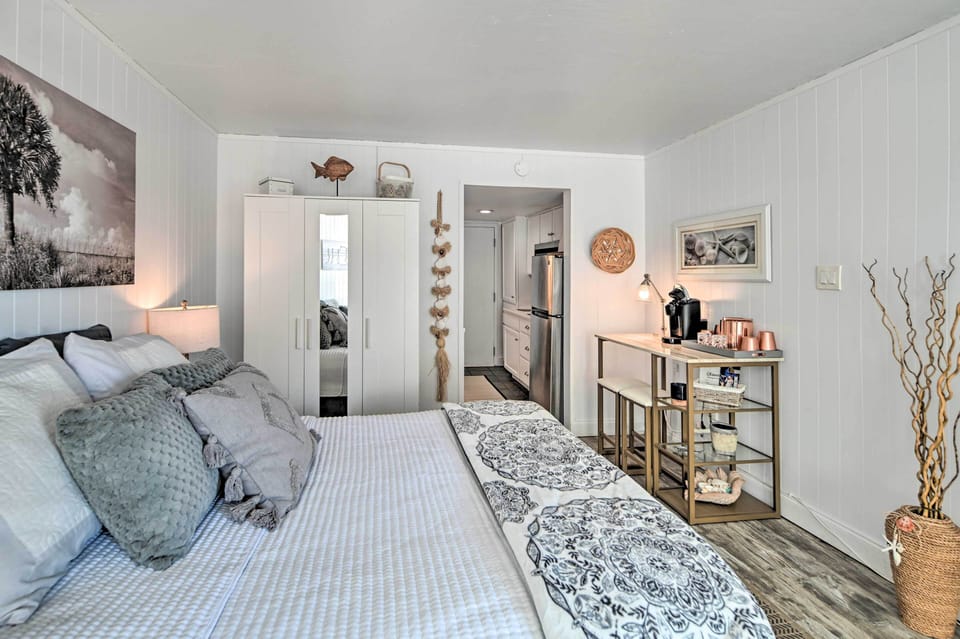 Apartment (0 Bedroom) | Interior