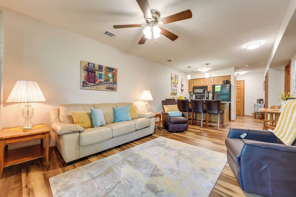 Apartment (2 Bedrooms) | Front of property