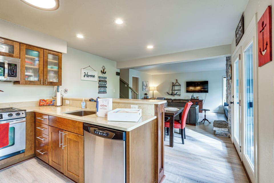 House (3 Bedrooms) | Interior