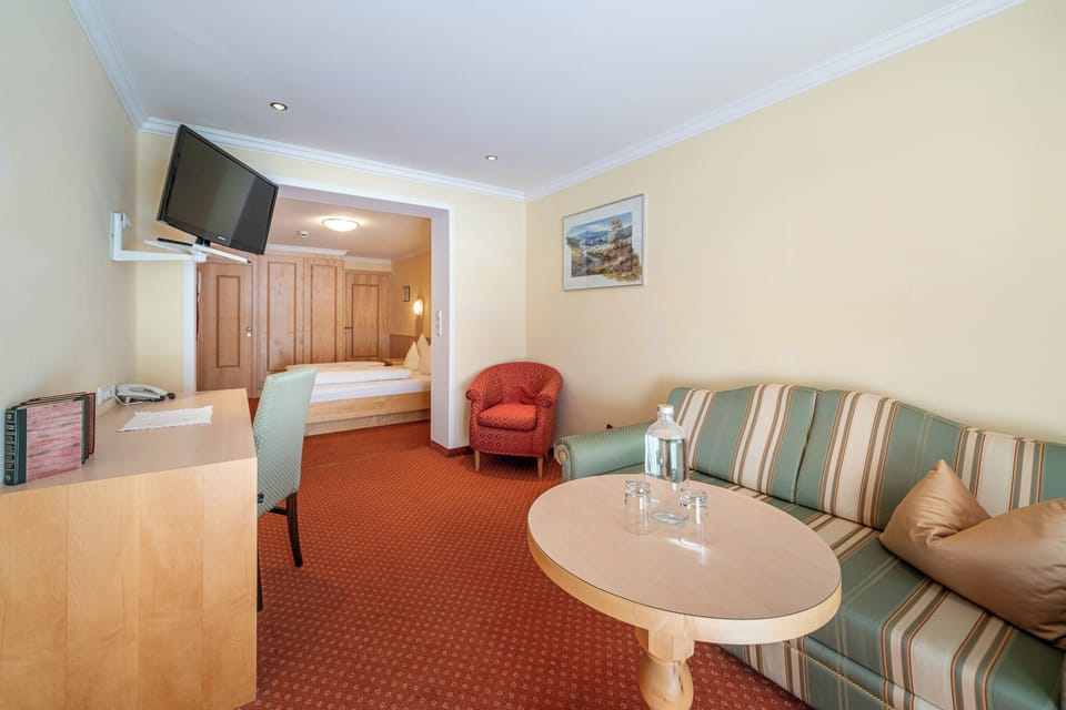 Junior Suite | In-room safe, blackout drapes, soundproofing