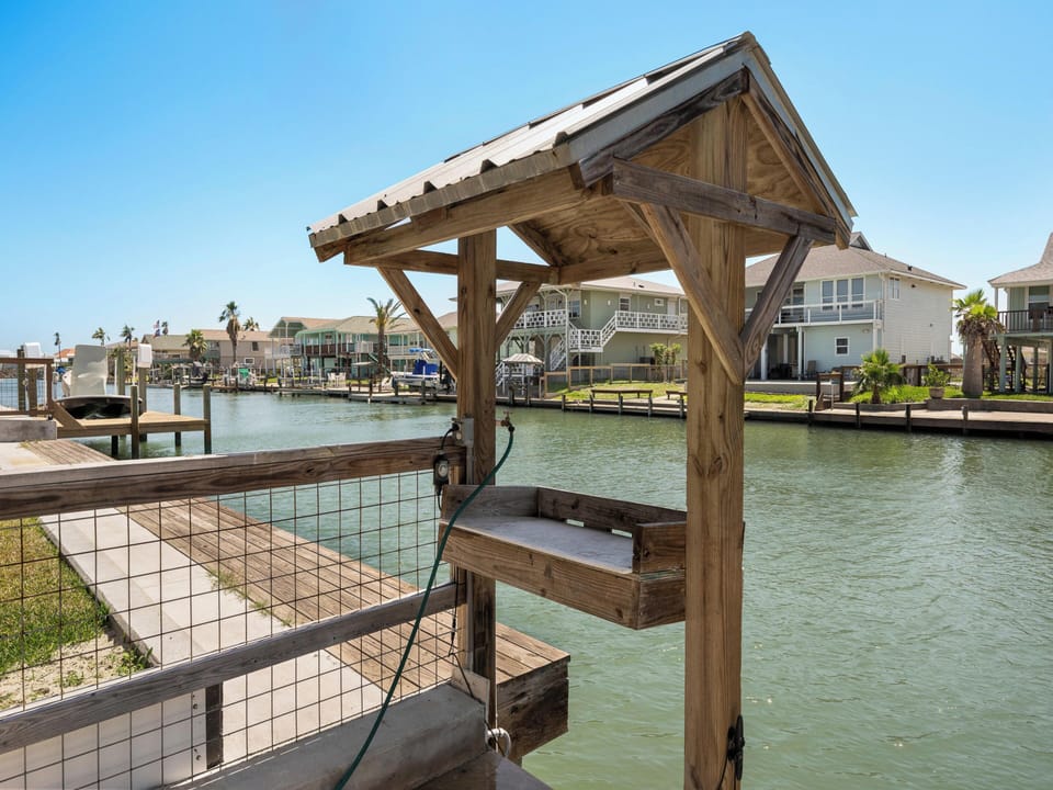 House (4 Bedrooms) | Property amenity