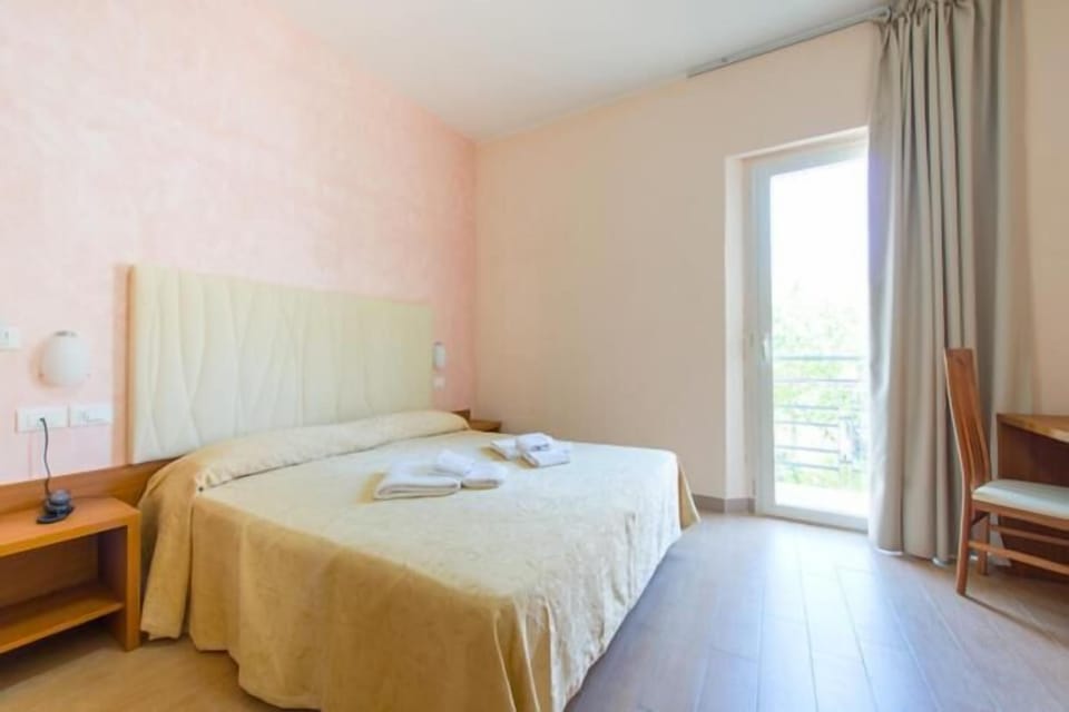 Classic Double or Twin Room | Free WiFi