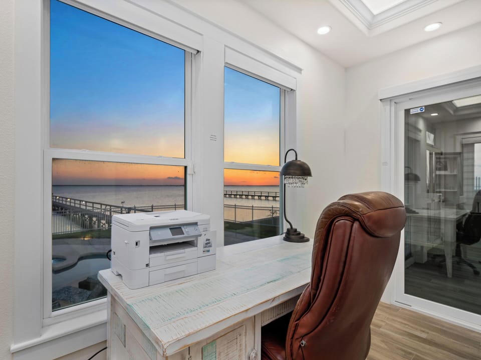 House (4 Bedrooms) | Property amenity