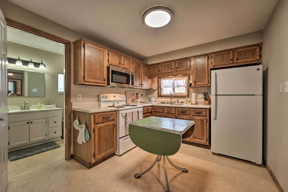 House (2 Bedrooms) | Interior