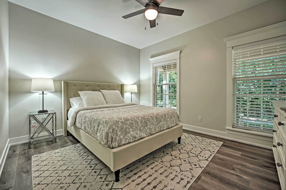 House (6 Bedrooms) | Interior