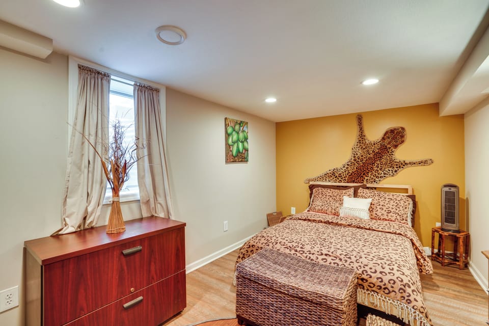 Families w/ Pets! Home 8 Mi to Dtwn Minneapolis Cottage in Golden Valley