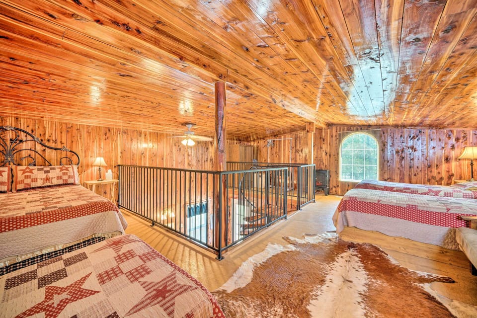 Peaceful 'black Fork Cabin 1' - Fish On-site! Cottage in Oklahoma