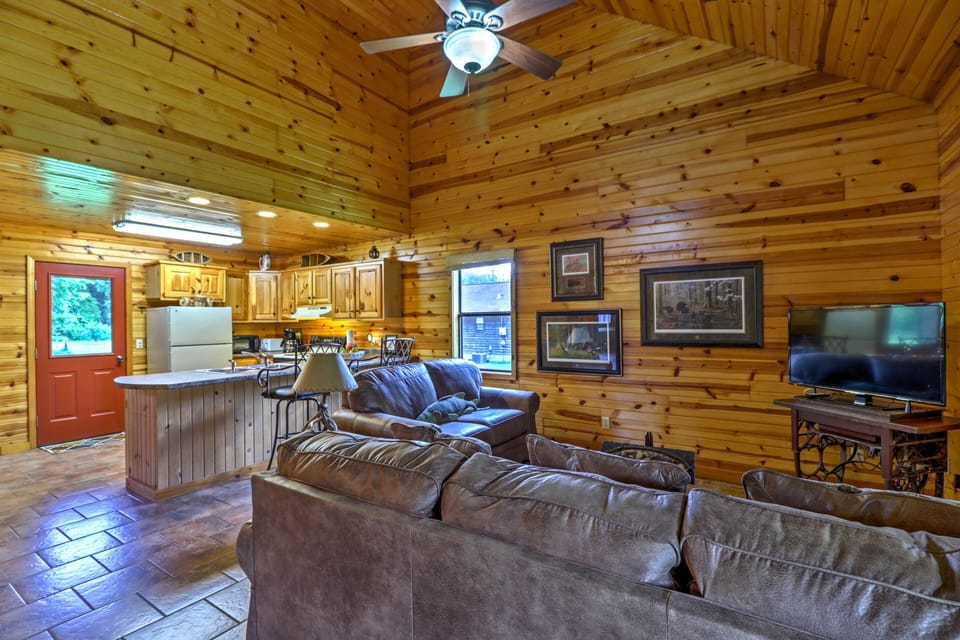 House (2 Bedrooms) | Interior