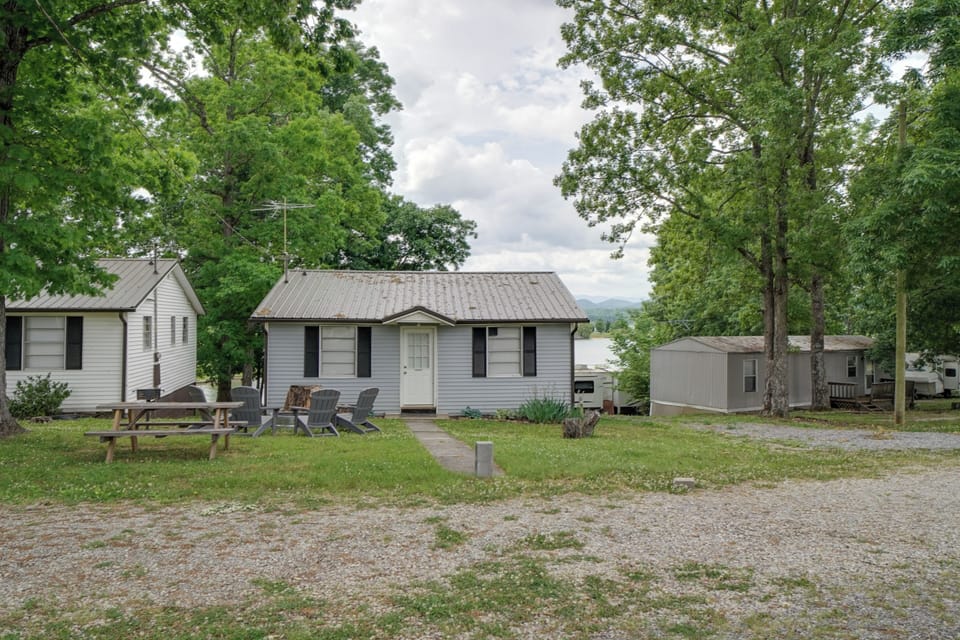 House (2 Bedrooms) | Front of property