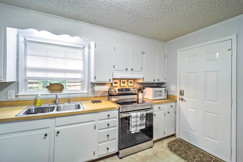 House (2 Bedrooms) | Interior