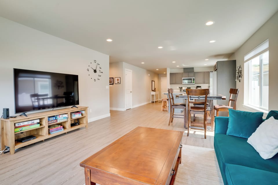 House (3 Bedrooms) | Interior
