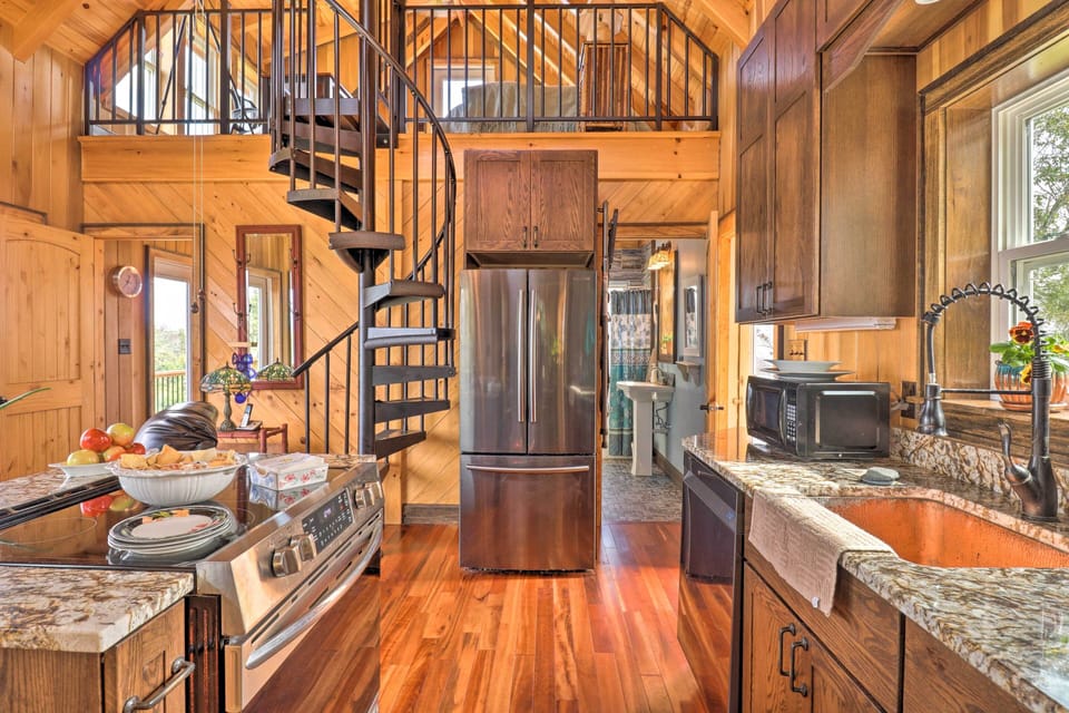 House (2 Bedrooms) | Interior
