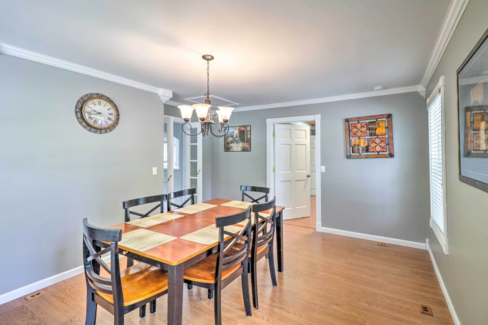 House (4 Bedrooms) | Interior