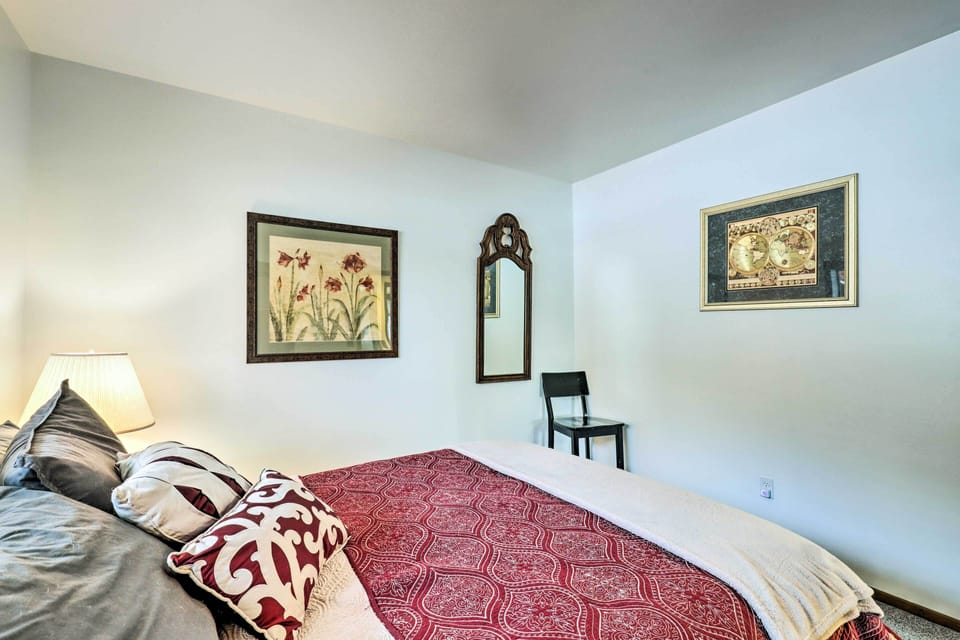 House (3 Bedrooms) | Interior