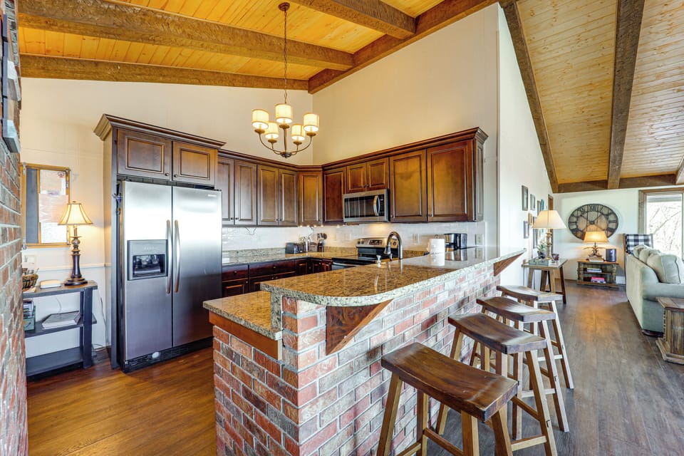 House (4 Bedrooms) | Interior
