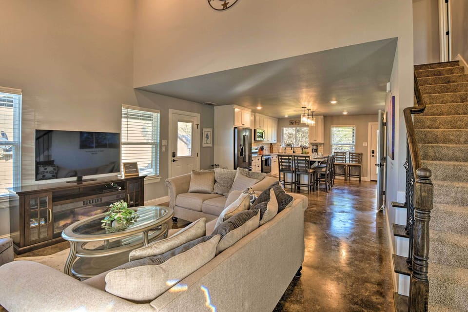 House (3 Bedrooms) | Front of property