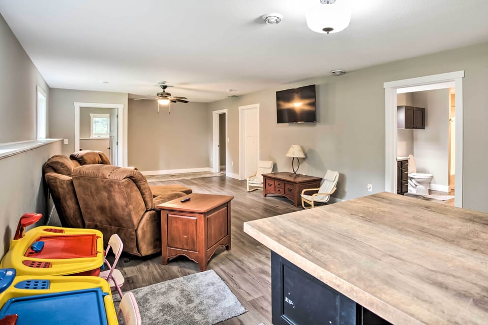 House (6 Bedrooms) | Interior