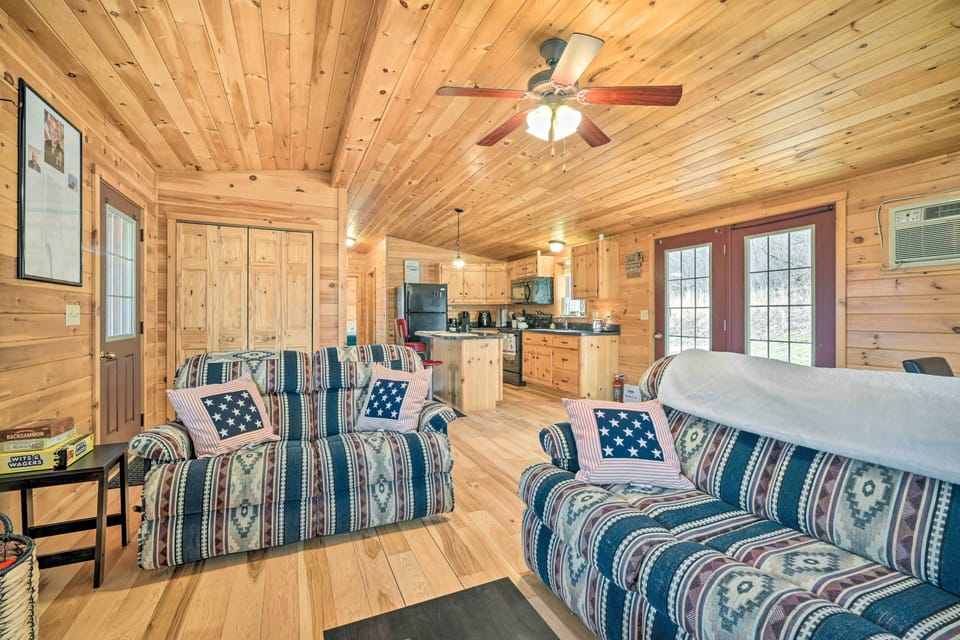 House (2 Bedrooms) | Interior