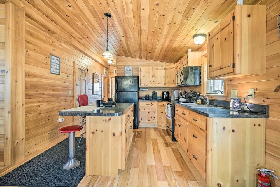 House (2 Bedrooms) | Interior