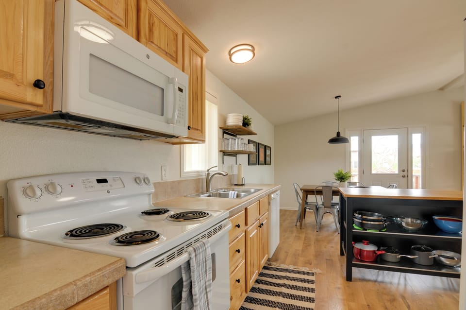 House (2 Bedrooms) | Interior