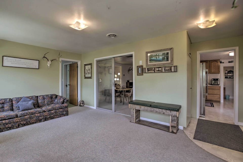 House (3 Bedrooms) | Interior