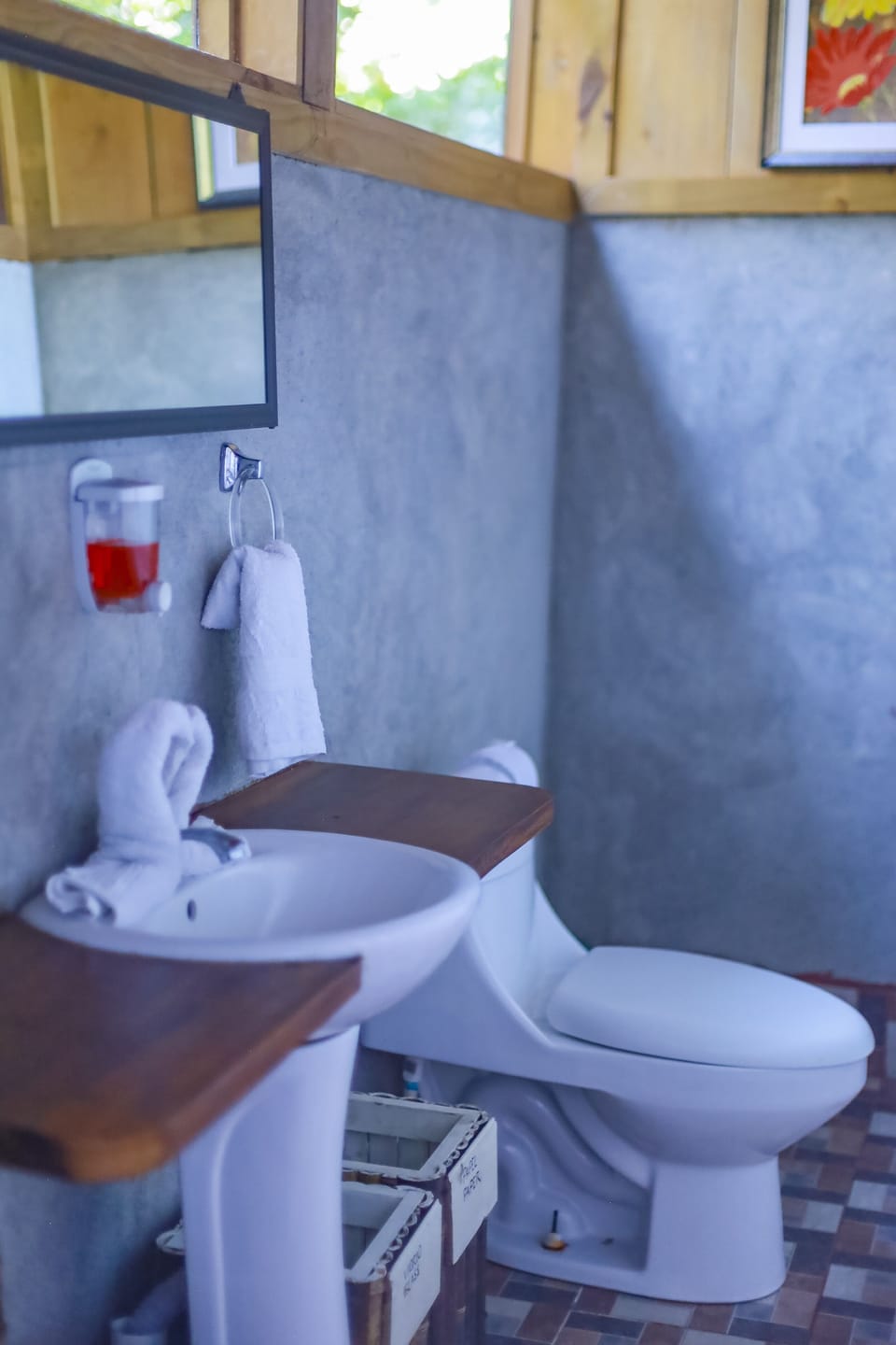 Honeymoon Bungalow Garden View | Bathroom | Shower, free toiletries, towels