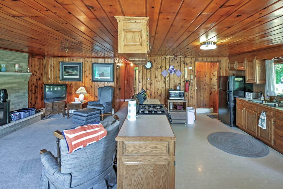 House (2 Bedrooms) | Interior