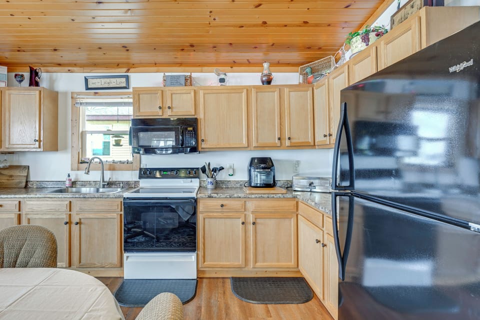 House (2 Bedrooms) | Interior