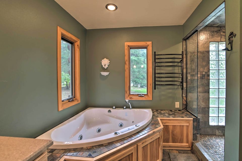 Spacious Lakefront Home w/ Patio & Boat Dock! Cottage in Minnesota