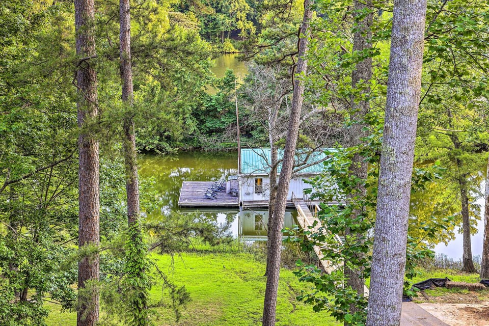 House (5 Bedrooms) | Interior