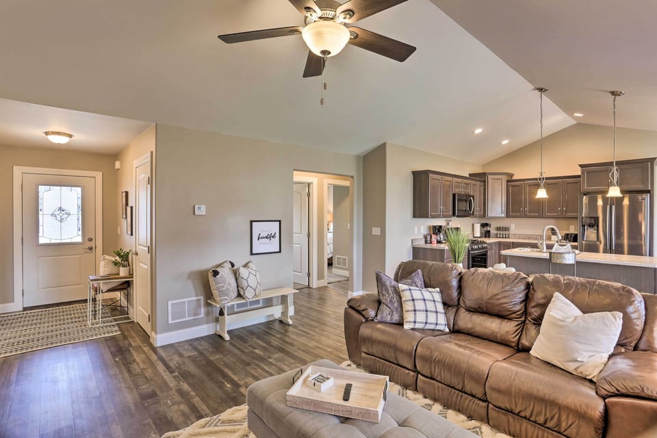House (3 Bedrooms) | Interior